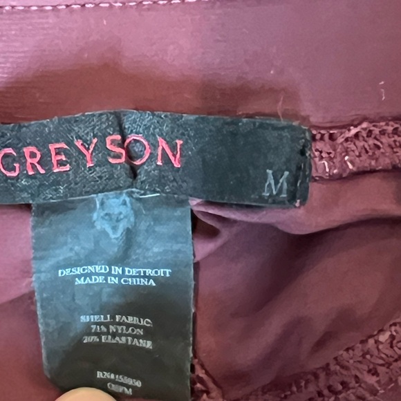 Ladies Greyson Phoenix Jogger Pants in Chablis - Picture 6 of 7